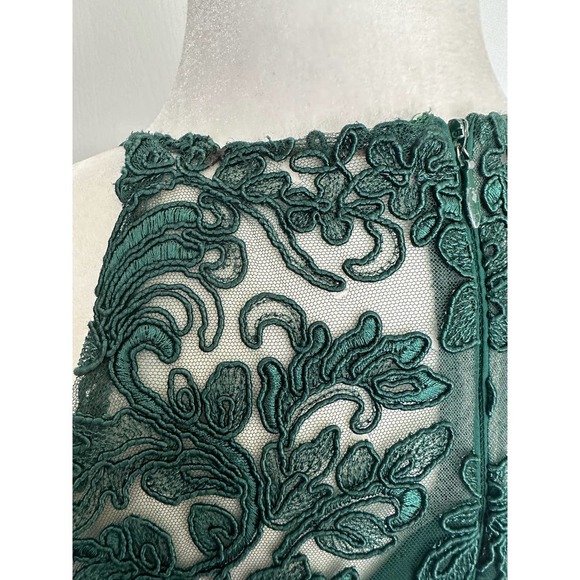BADGLEY MISCHKA Tyler Emerald Lace Gown 8 MSRP $635 - Picture 9 of 12